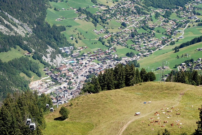 La Clusaz dans les Alpes