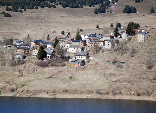 Le village de Puyvalador dans les Pyrénées